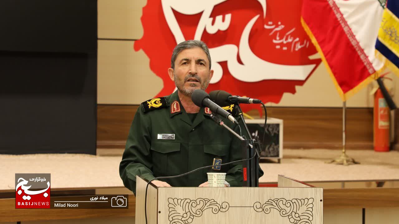دشمنان تاب دیدن عشق مردم به شهید حاج قاسم سلیمانی را ندارند دشمنان تاب دیدن عشق مردم به شهید حاج قاسم سلیمانی را ندارند