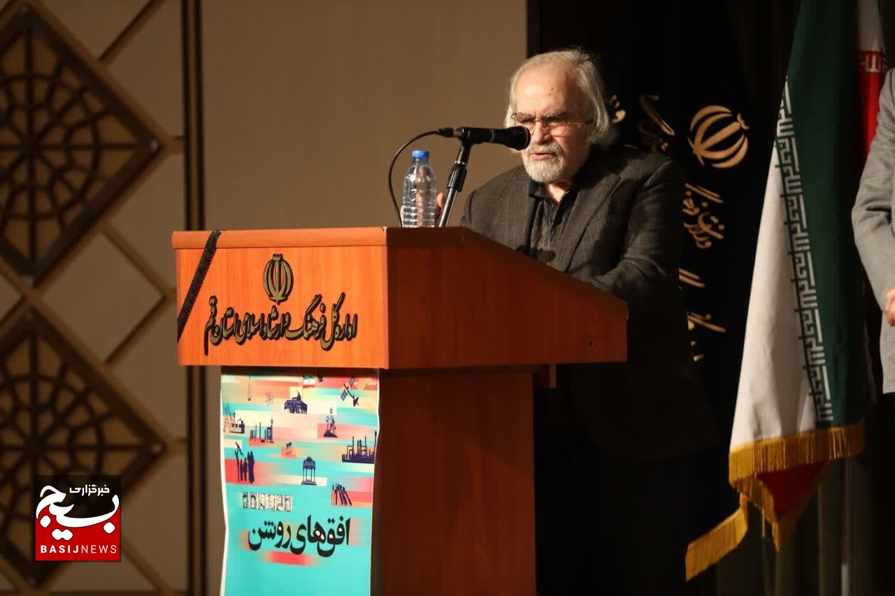 برگزیدگان دهمین جشنواره سراسری «شعر بسیج» معرفی شدند برگزیدگان دهمین جشنواره سراسری «شعر بسیج» معرفی شدند