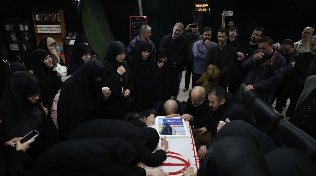 مراسم وداع با شهیده دانشجو فائزه رحیمی در دانشگاه فرهنگیان برگزار شد