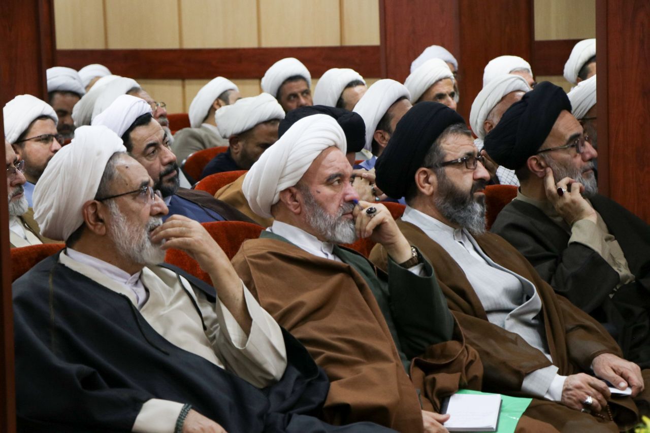 هدف دشمن در مسئله حجاب جمهوری اسلامی است هدف دشمن در مسئله حجاب جمهوری اسلامی است
