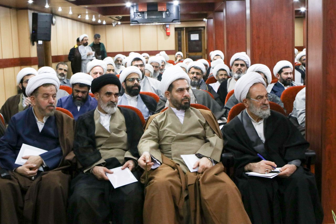 هدف دشمن در مسئله حجاب جمهوری اسلامی است هدف دشمن در مسئله حجاب جمهوری اسلامی است