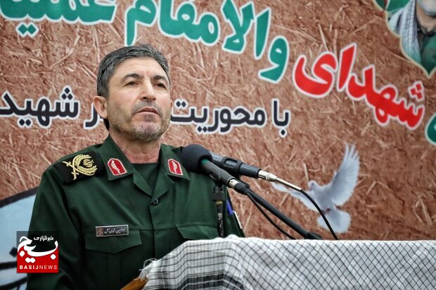 خیمه انقلاب با خون شهدا تضمین شده است خیمه انقلاب با خون شهدا تضمین شده است