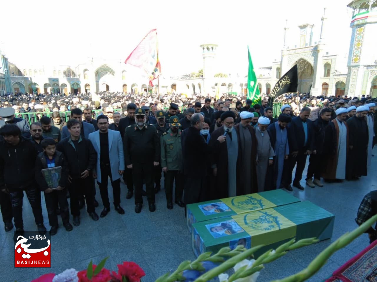 پیکر ۲ شهید مدافع حرم در قم به خاک سپرده شد