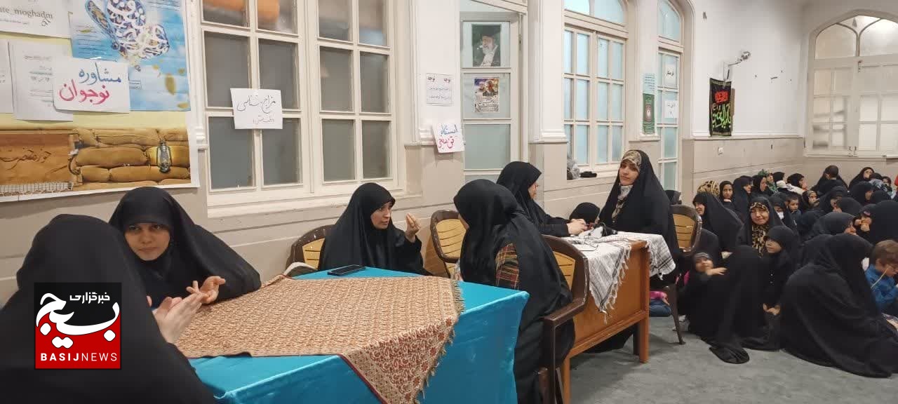 فجر خدمت رسانی جهادگران بسیجی با برپایی میز خدمت