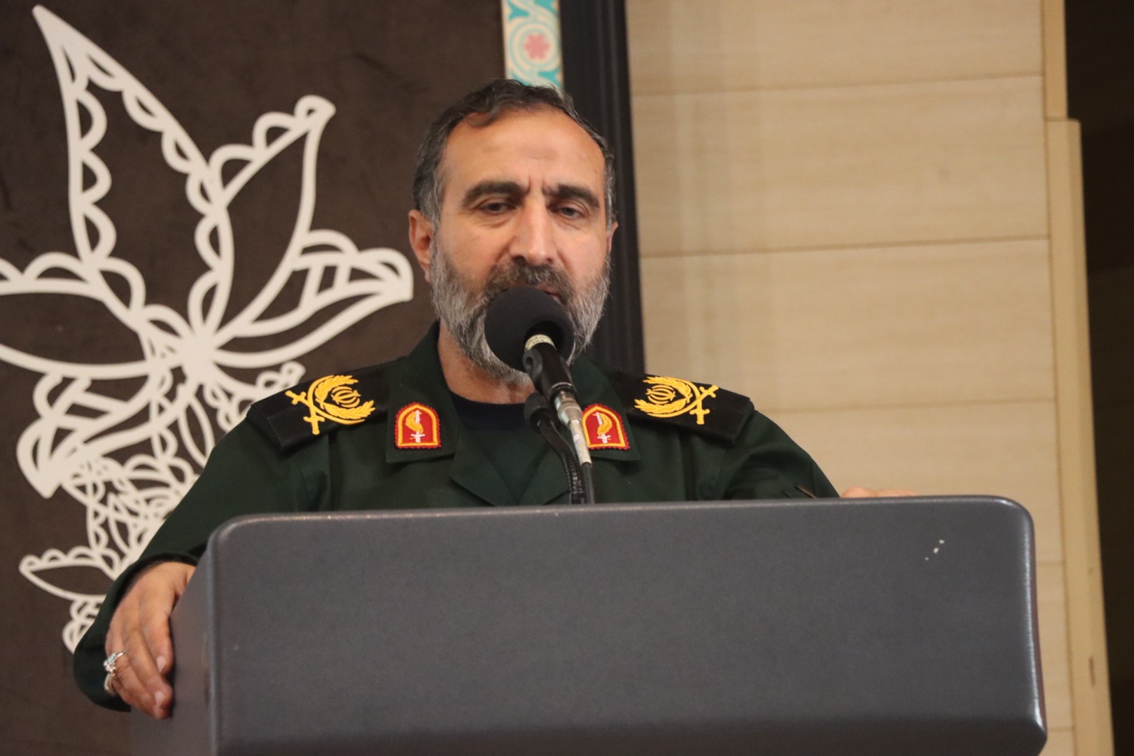 همه تلاش دشمن این است که مردم پای صندوقهای رأی نیایند/همه باید با جهاد تبیین امیدآفرینی کنند همه تلاش دشمن این است که مردم پای صندوقهای رأی نیایند/همه باید با جهاد تبیین امیدآفرینی کنند