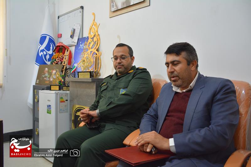 تجلیل آموزش و پرورش از مسئول سازمان بسیج رسانه استان