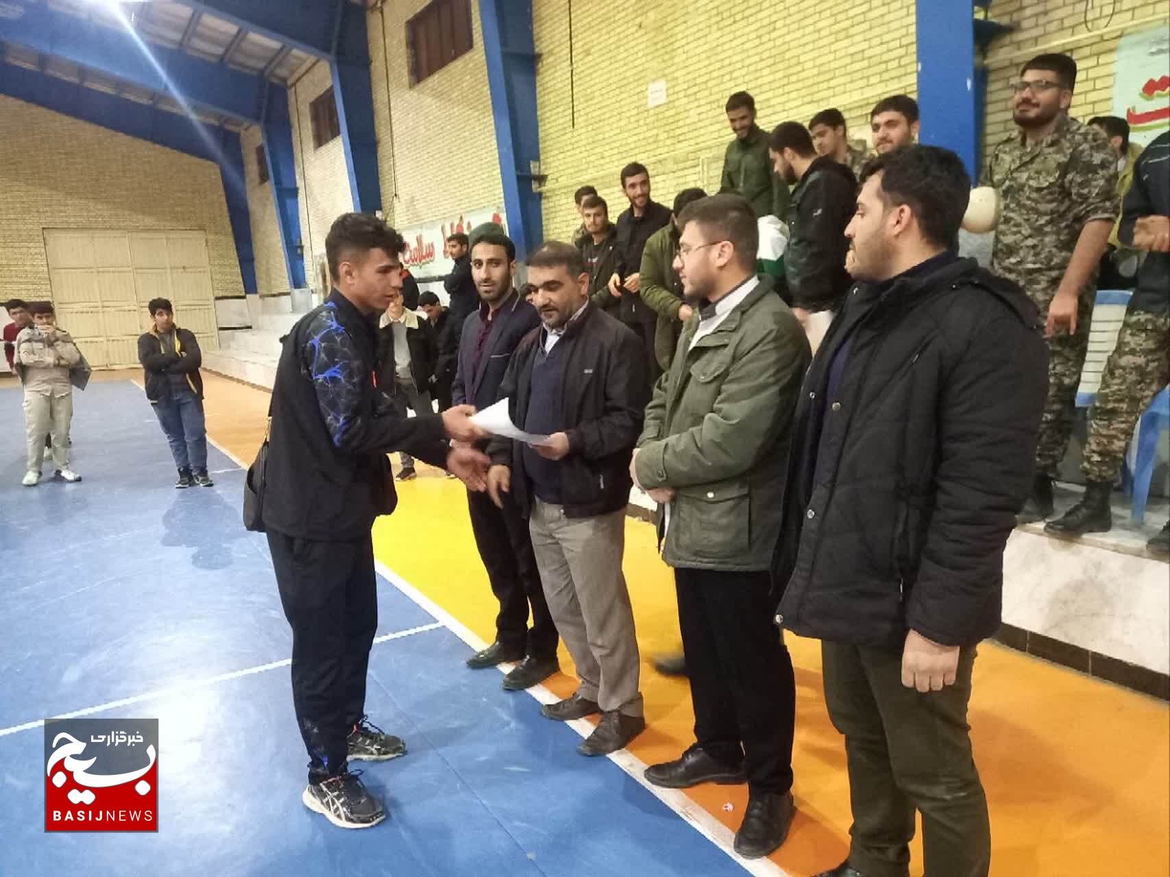 مسابقات فوتسال جام دهه فجر با قهرمانی تیم هاشمی نژاد به پایان رسید مسابقات فوتسال جام دهه فجر با قهرمانی تیم هاشمی نژاد به پایان رسید