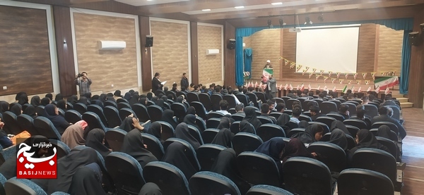 همایش رای اولی ها در دلوار برگزار شد همایش رای اولی ها در دلوار برگزار شد