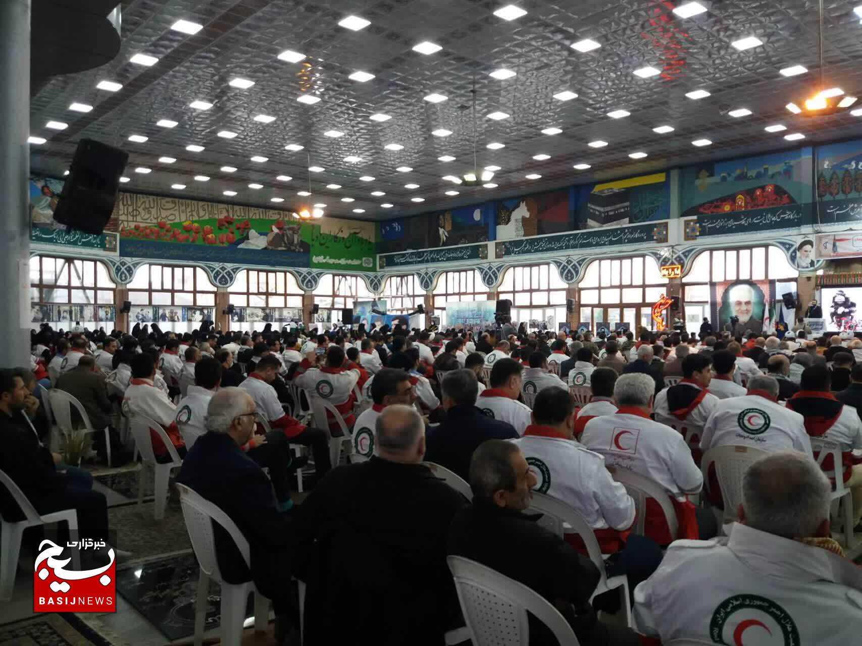 جامعه پزشکی در دوران دفاع مقدس نمره قبولی از امام (ره) را گرفته است جامعه پزشکی در دوران دفاع مقدس نمره قبولی از امام (ره) را گرفته است