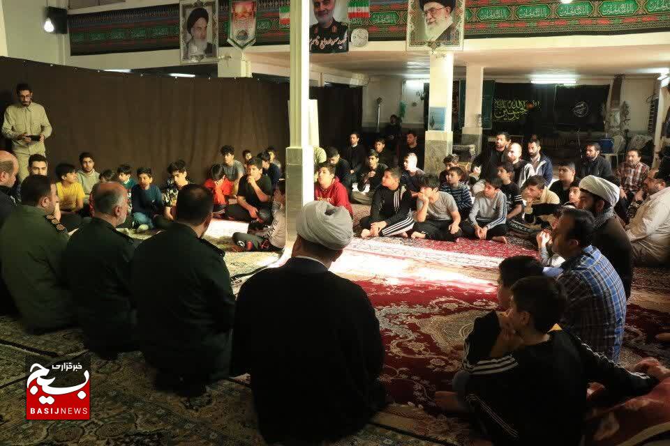 دیدار فرمانده سپاه قدس گیلان با معتکفین در رشت دیدار فرمانده سپاه قدس گیلان با معتکفین در رشت