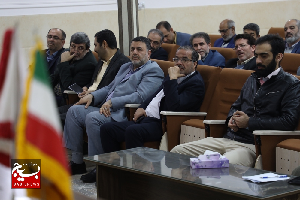 نشست هم اندیشی مسئولین بسیج جامعه پزشکی در قم برگزار شد نشست هم اندیشی مسئولین بسیج جامعه پزشکی در قم برگزار شد