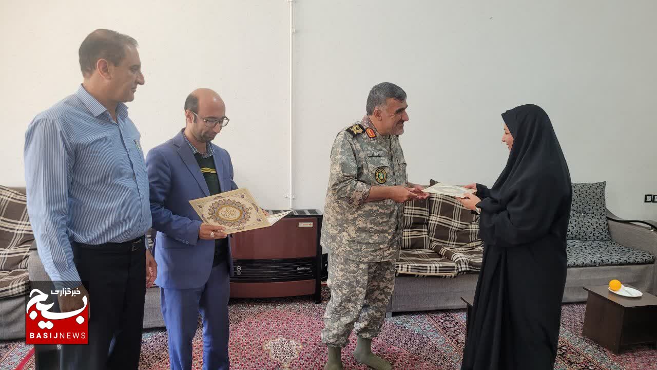 دیدار صمیمانه بسیج اساتید دانشگاه آزاد اسلامي کهگیلویه و بویراحمد با فرمانده تیپ ۴٨ فتح استان دیدار صمیمانه بسیج اساتید دانشگاه آزاد اسلامي کهگیلویه و بویراحمد با فرمانده تیپ ۴٨ فتح استان