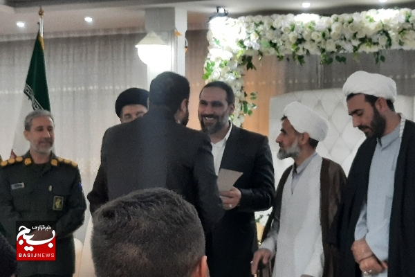 فعالان فضای مجازی بسیج تجلیل شدند فعالان فضای مجازی بسیج تجلیل شدند