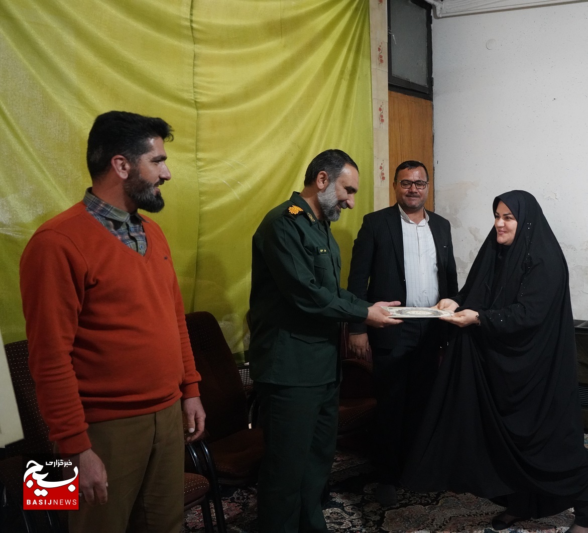 تجلیل روابط عمومی سپاه فتح کهگیلویه و بویراحمد از اصحاب رسانه