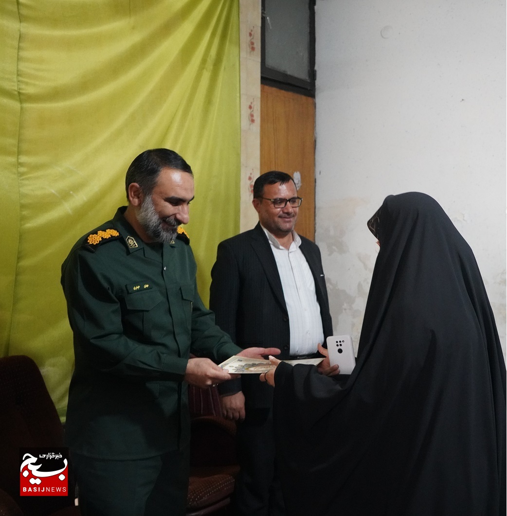 تجلیل روابط عمومی سپاه فتح کهگیلویه و بویراحمد از اصحاب رسانه