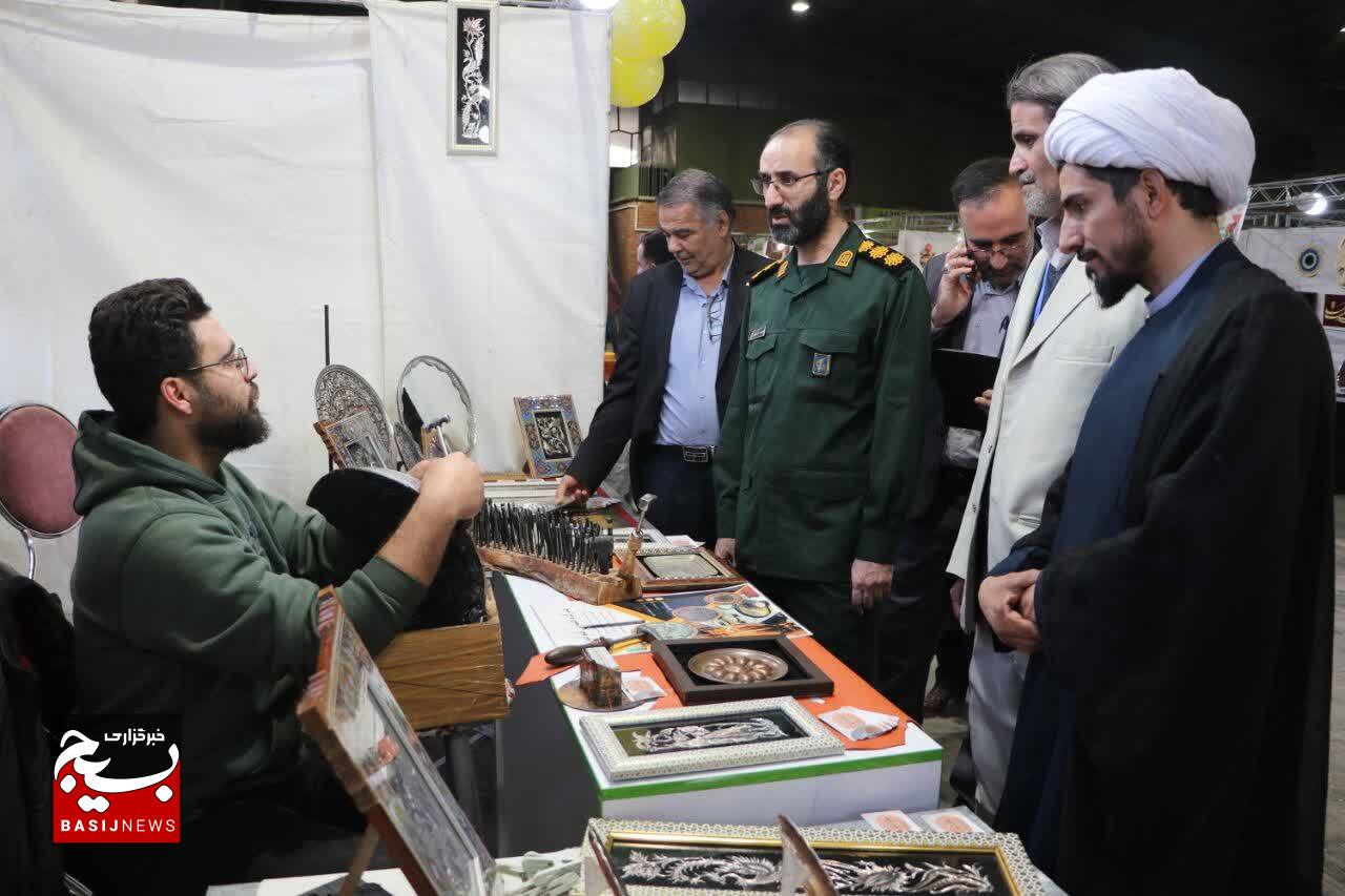 برپایی نمایشگاه اقتصاد مقاومتی بسیج در زنجان برپایی نمایشگاه اقتصاد مقاومتی بسیج در زنجان
