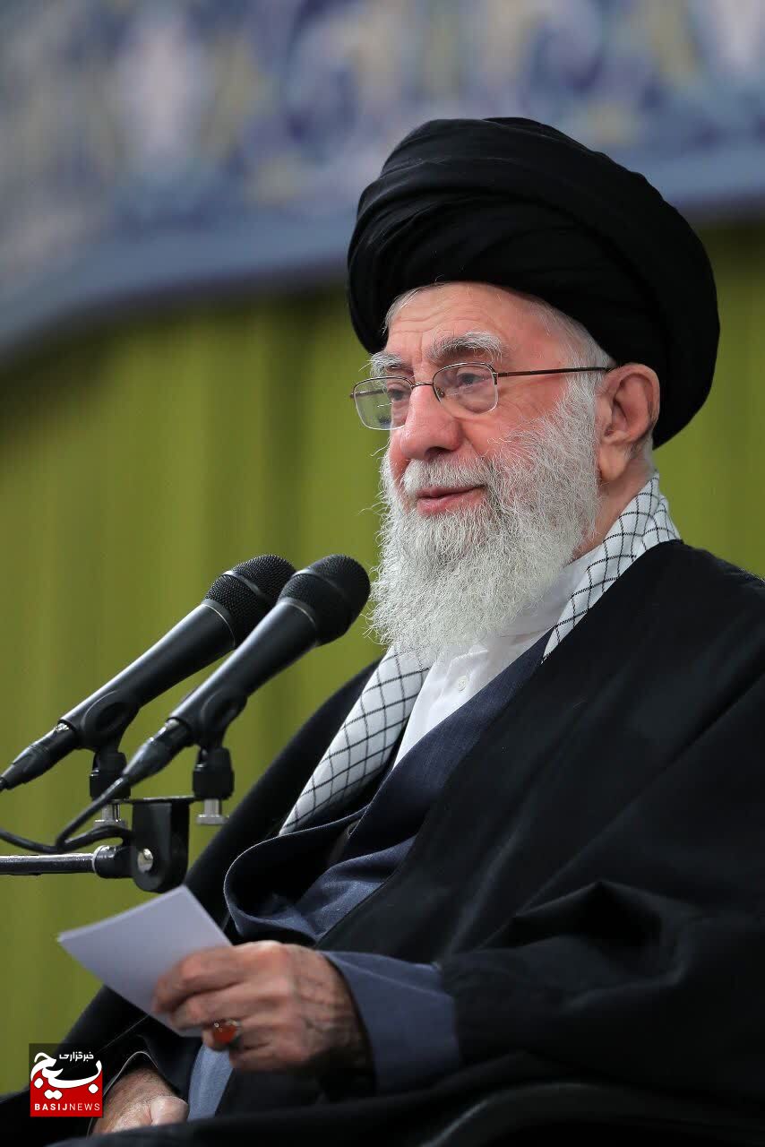 دیدار دستاندرکاران دومین کنگره ۲۴ هزار شهید خوزستان با رهبر انقلاب دیدار دستاندرکاران دومین کنگره ۲۴ هزار شهید خوزستان با رهبر انقلاب