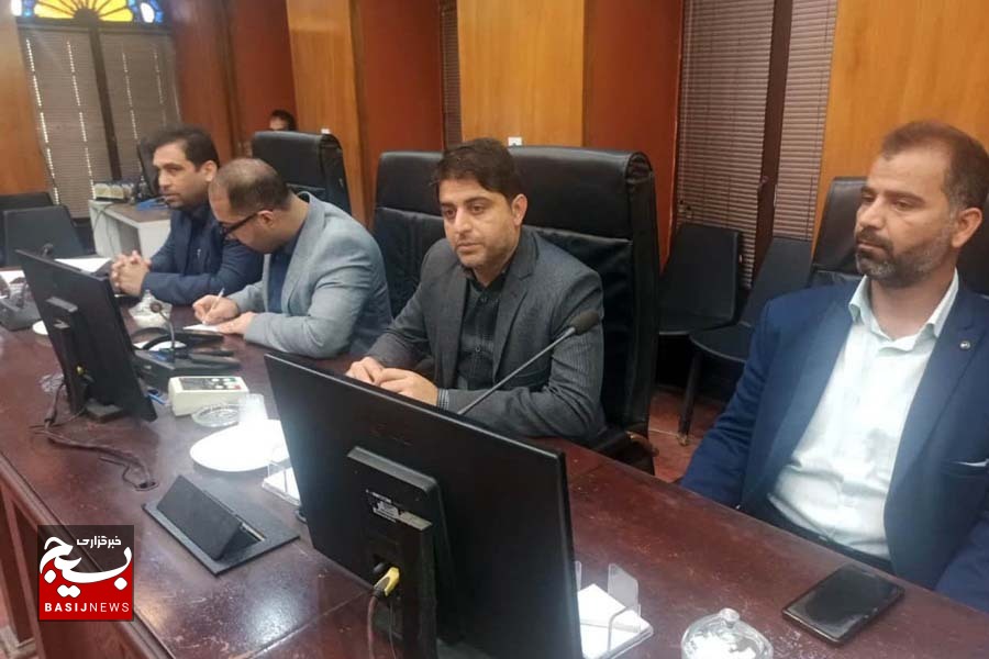 مطالبه‌گری از مسئولین وظیفه‌ای همگانی است