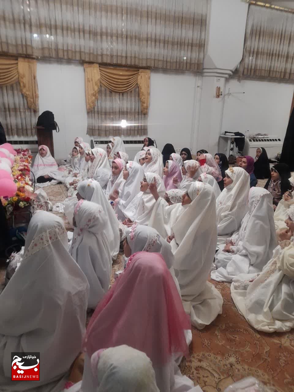 جشن روزه اولی محله عسکریه پردیسان در حرم مطهر حضرت معصومه (س) برگزار شد جشن روزه اولی محله عسکریه پردیسان در حرم مطهر حضرت معصومه (س) برگزار شد