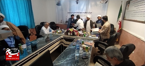 مراسم تجلیل از مربیان بمناسبت هفته عقیدتی سیاسی در دلوار برگزار شد