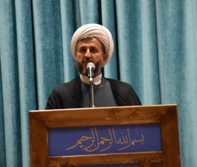 معلمان و مربیان، آینده سازان فکری کشور هستند معلمان و مربیان، آینده سازان فکری کشور هستند
