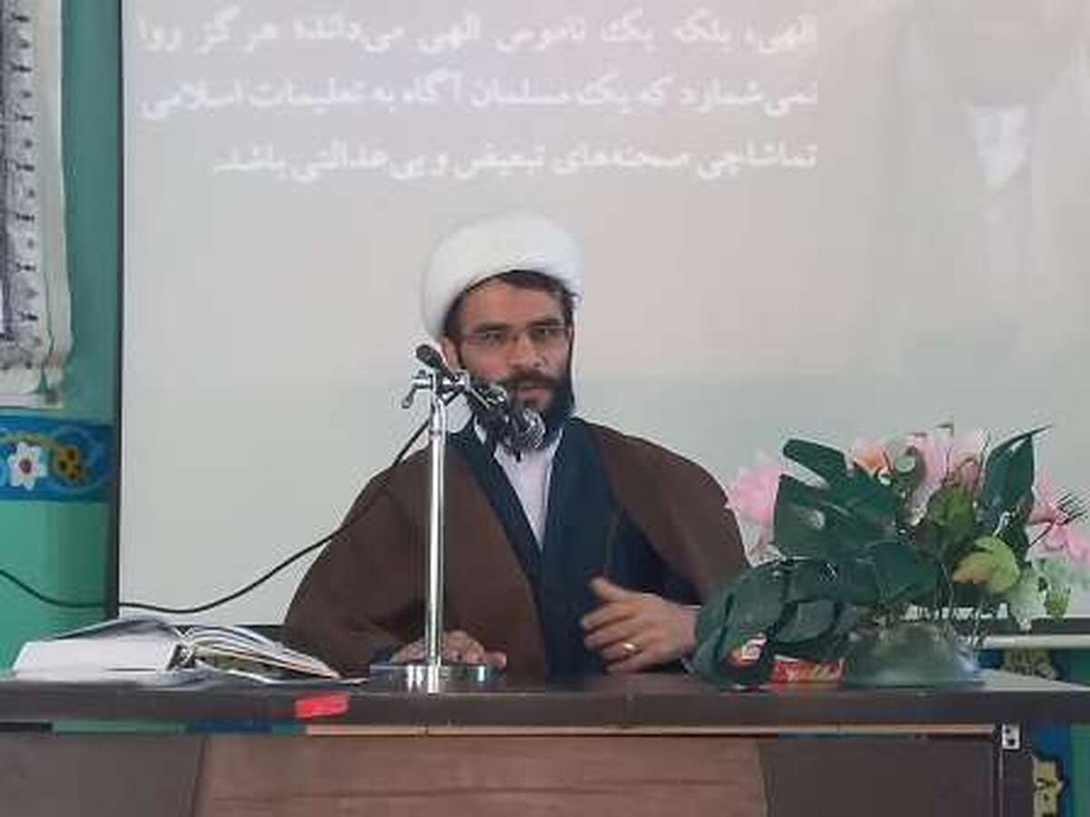 تجلیل از مربیان عقیدتی سیاسی در اردل