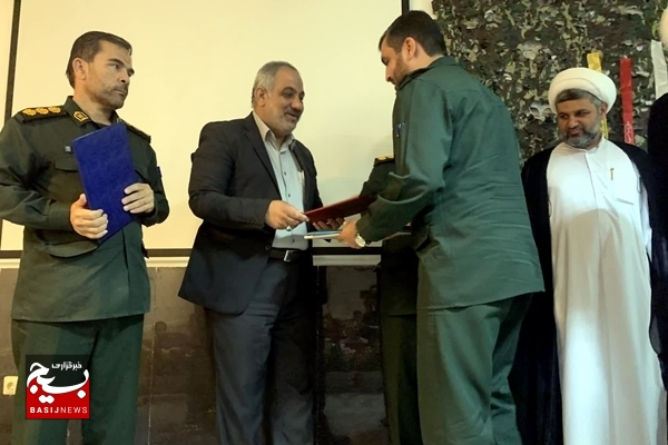 فرمانده جدید حوزه مقاومت دانشآموزی قدس کنگان معرفی شد/ معرفی سرپرست کانون بسیج فرهنگیان شهرستان کنگان فرمانده جدید حوزه مقاومت دانشآموزی قدس کنگان معرفی شد/ معرفی سرپرست کانون بسیج فرهنگیان شهرستان کنگان