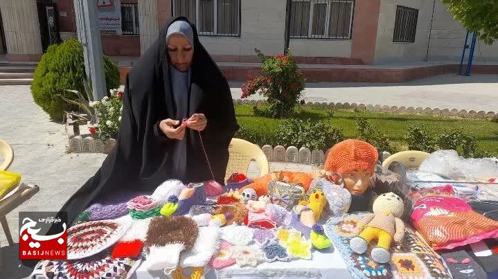 ًبازدید مسئول نماینده ولی فقیه در سپاه شهرستان قدس از نمایشگاه عرضه محصولات اقتصاد مقاومتی ًبازدید مسئول نماینده ولی فقیه در سپاه شهرستان قدس از نمایشگاه عرضه محصولات اقتصاد مقاومتی
