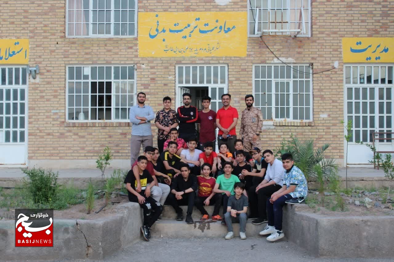 برگزاری اردوی یکروزه تفریحی _ ورزشی بسیجیان پایگاه سردار شهید مهدی زینالدین در پادگان خیبر قم برگزاری اردوی یکروزه تفریحی _ ورزشی بسیجیان پایگاه سردار شهید مهدی زینالدین در پادگان خیبر قم