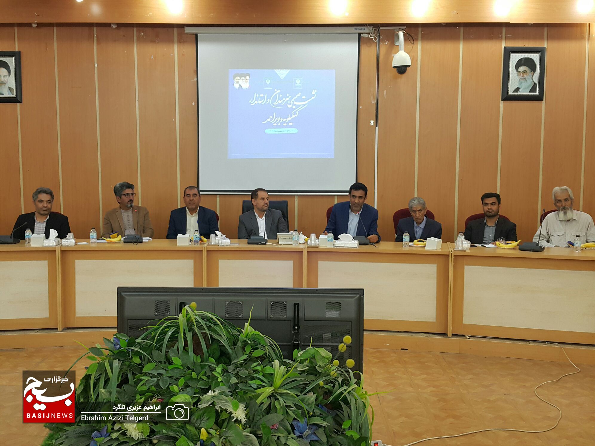 نشست صمیمی هنرمندان با استاندار کهگیلویه و بویراحمد