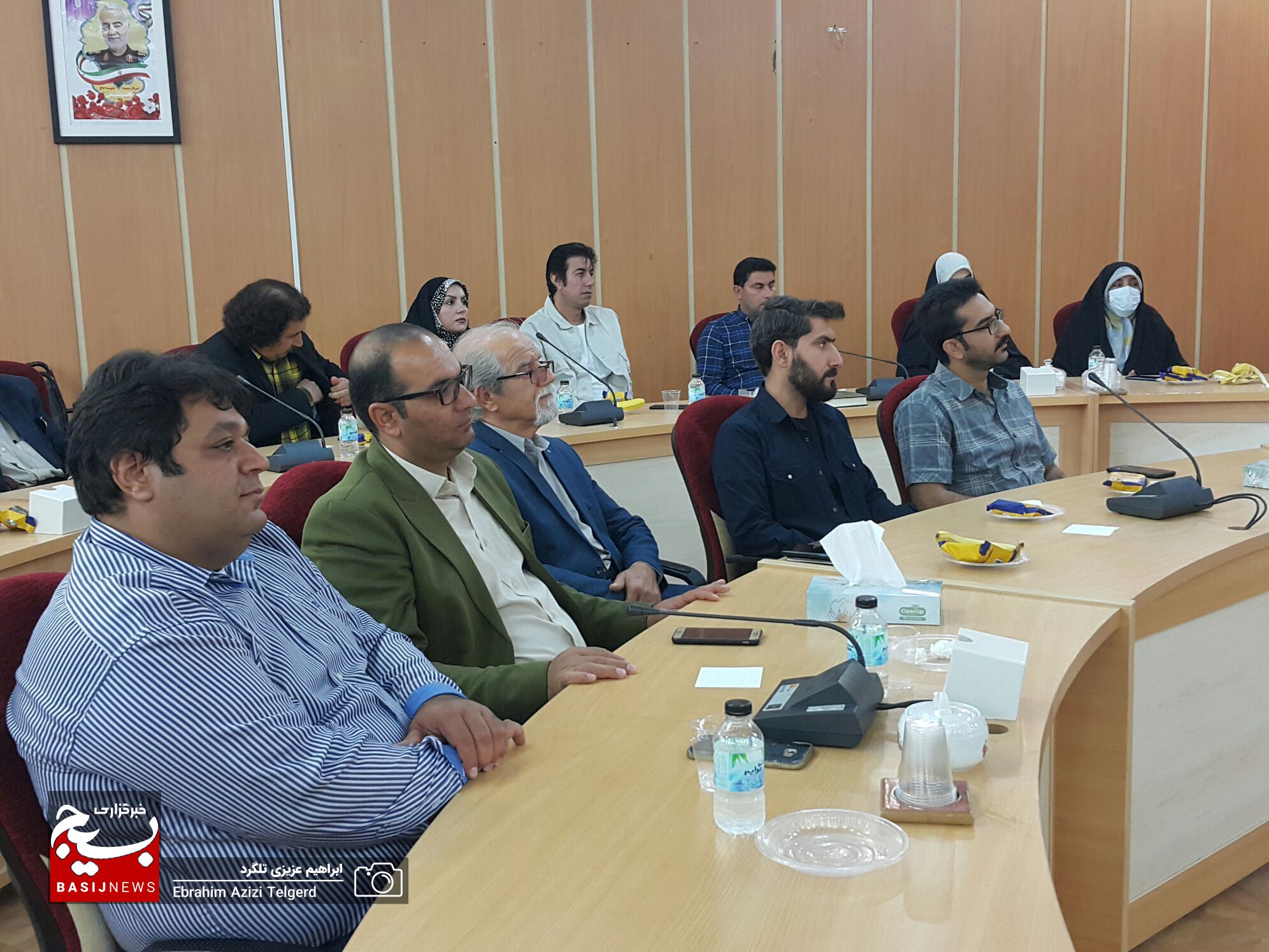 نشست صمیمی هنرمندان با استاندار کهگیلویه و بویراحمد