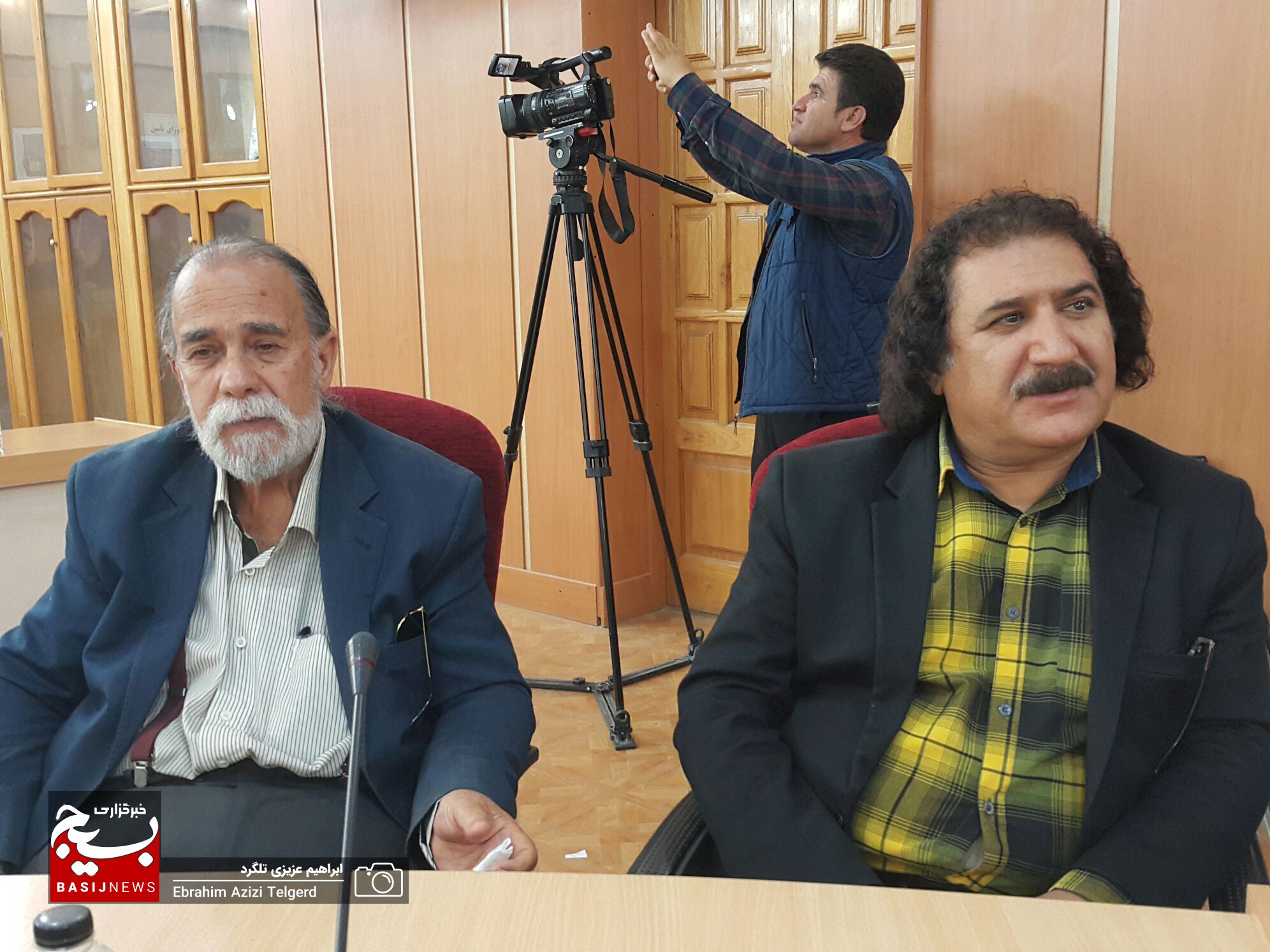 نشست صمیمی هنرمندان با استاندار کهگیلویه و بویراحمد