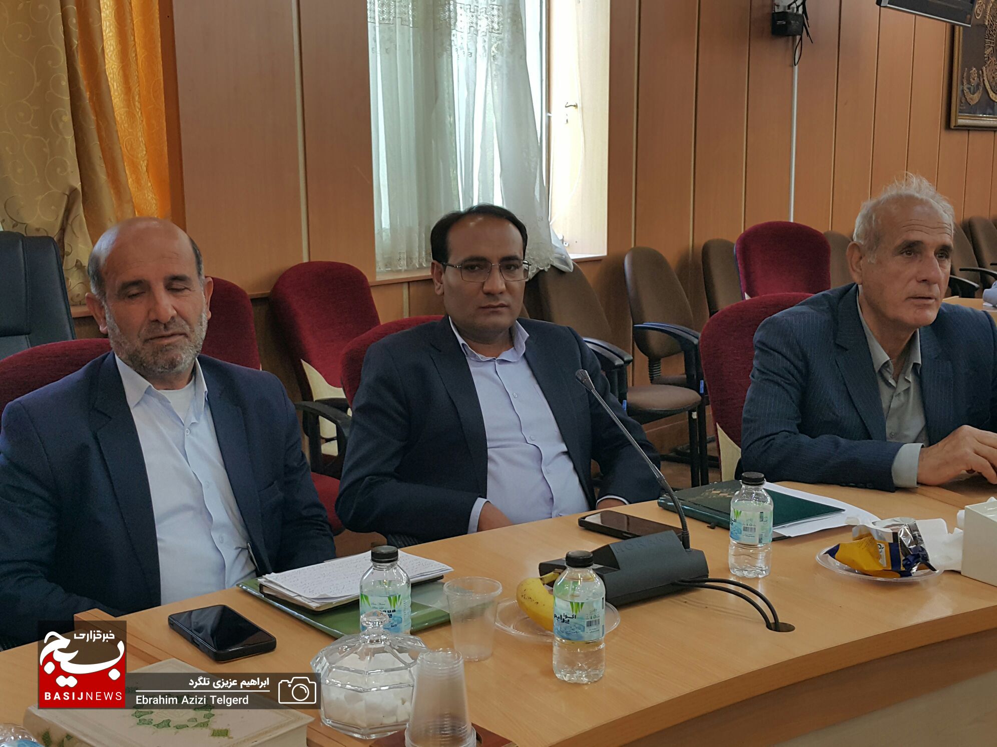 نشست صمیمی هنرمندان با استاندار کهگیلویه و بویراحمد