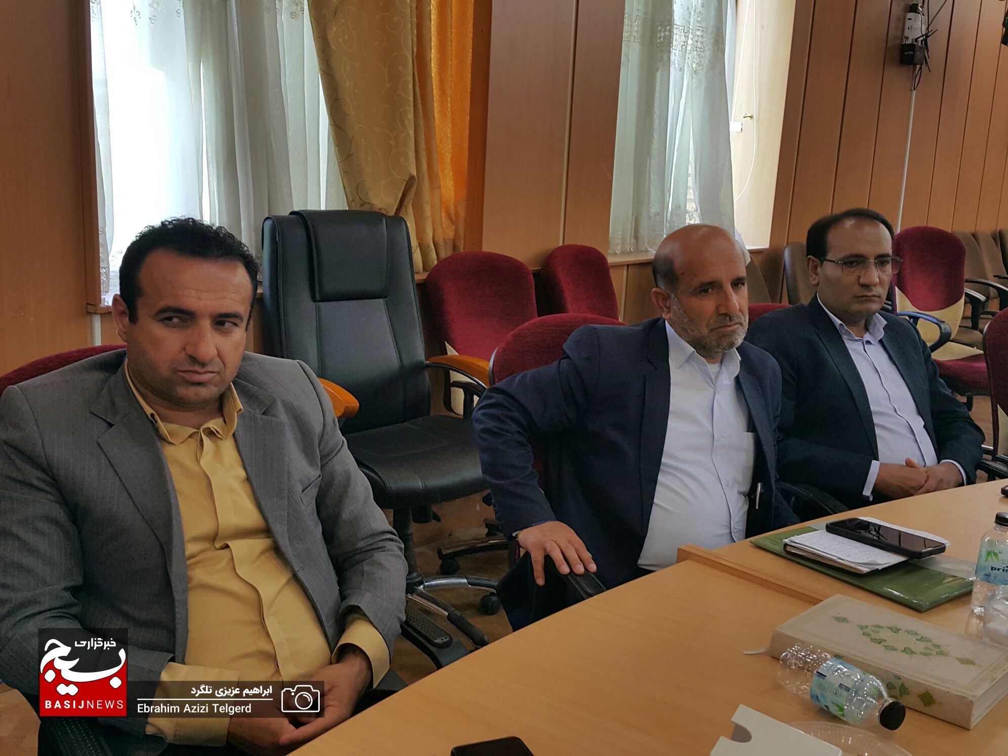 نشست صمیمی هنرمندان با استاندار کهگیلویه و بویراحمد