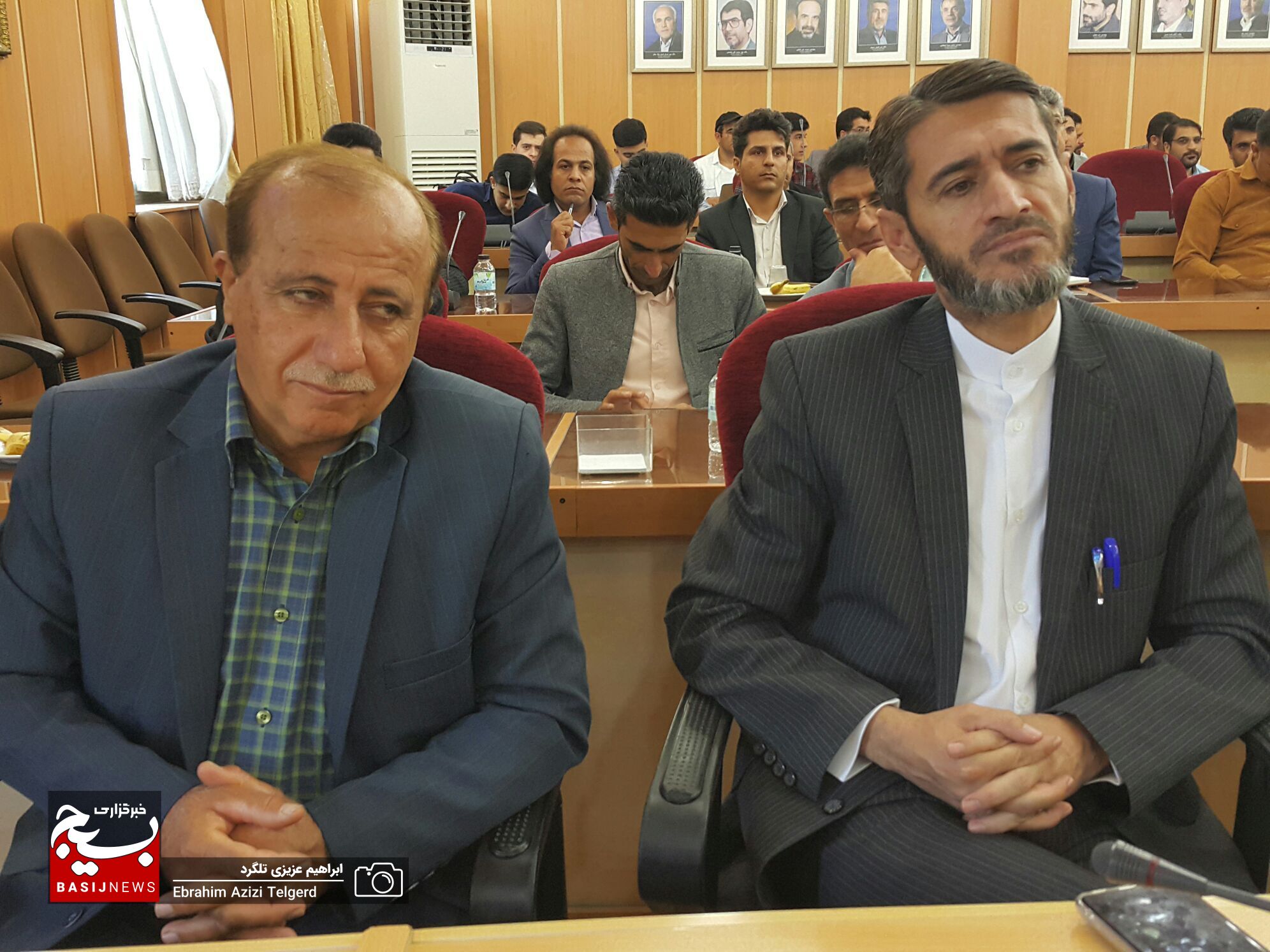 نشست صمیمی هنرمندان با استاندار کهگیلویه و بویراحمد