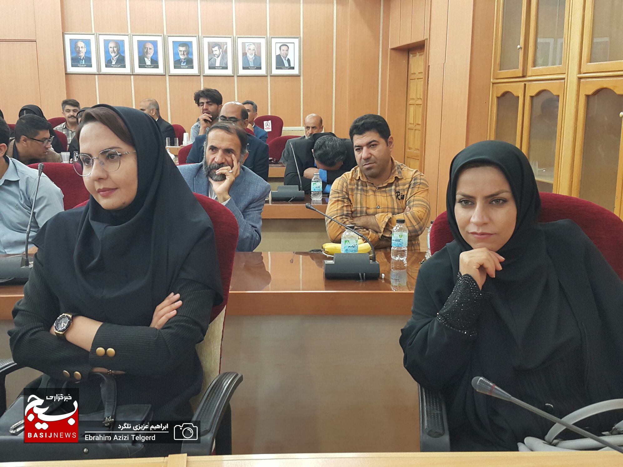 نشست صمیمی هنرمندان با استاندار کهگیلویه و بویراحمد