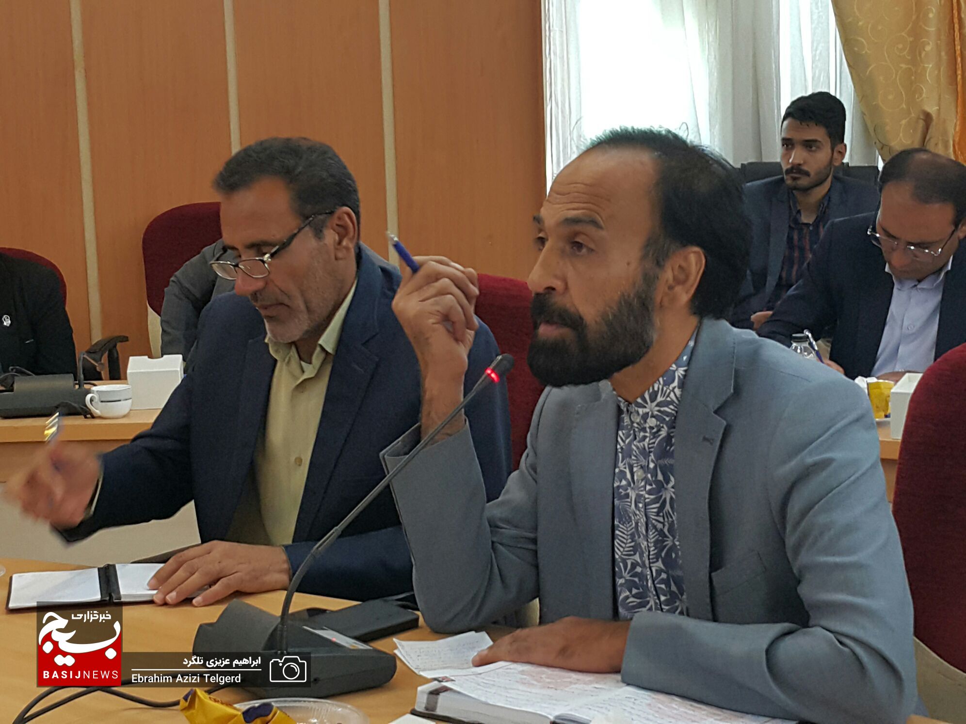 نشست صمیمی هنرمندان با استاندار کهگیلویه و بویراحمد