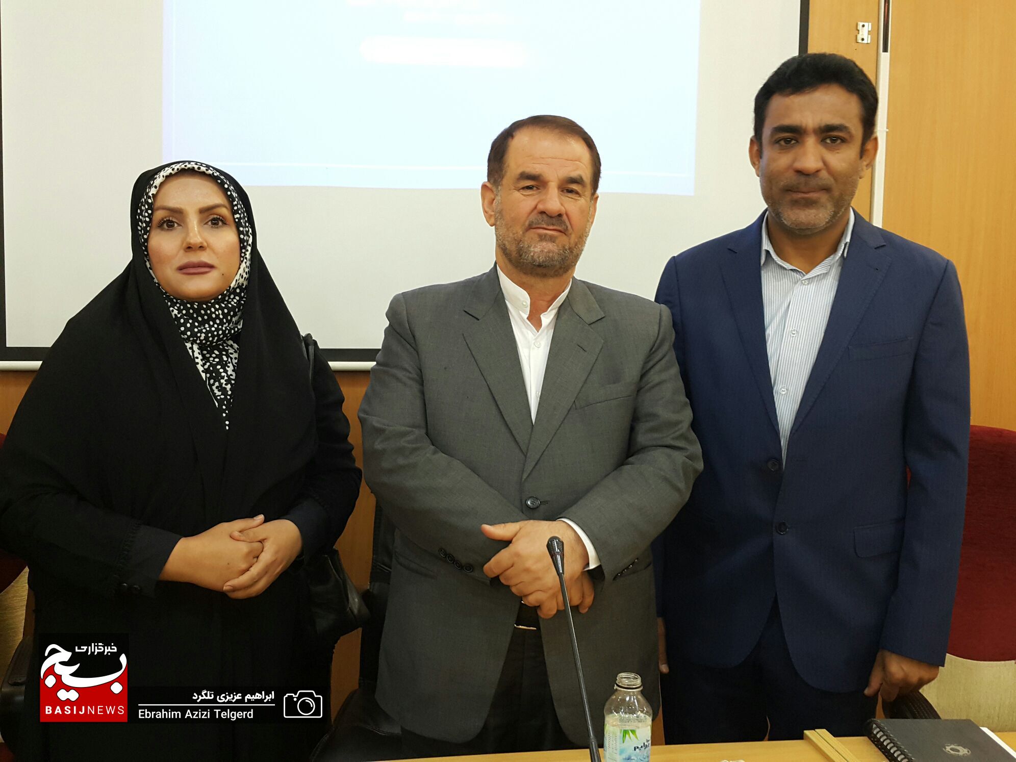 نشست صمیمی هنرمندان با استاندار کهگیلویه و بویراحمد