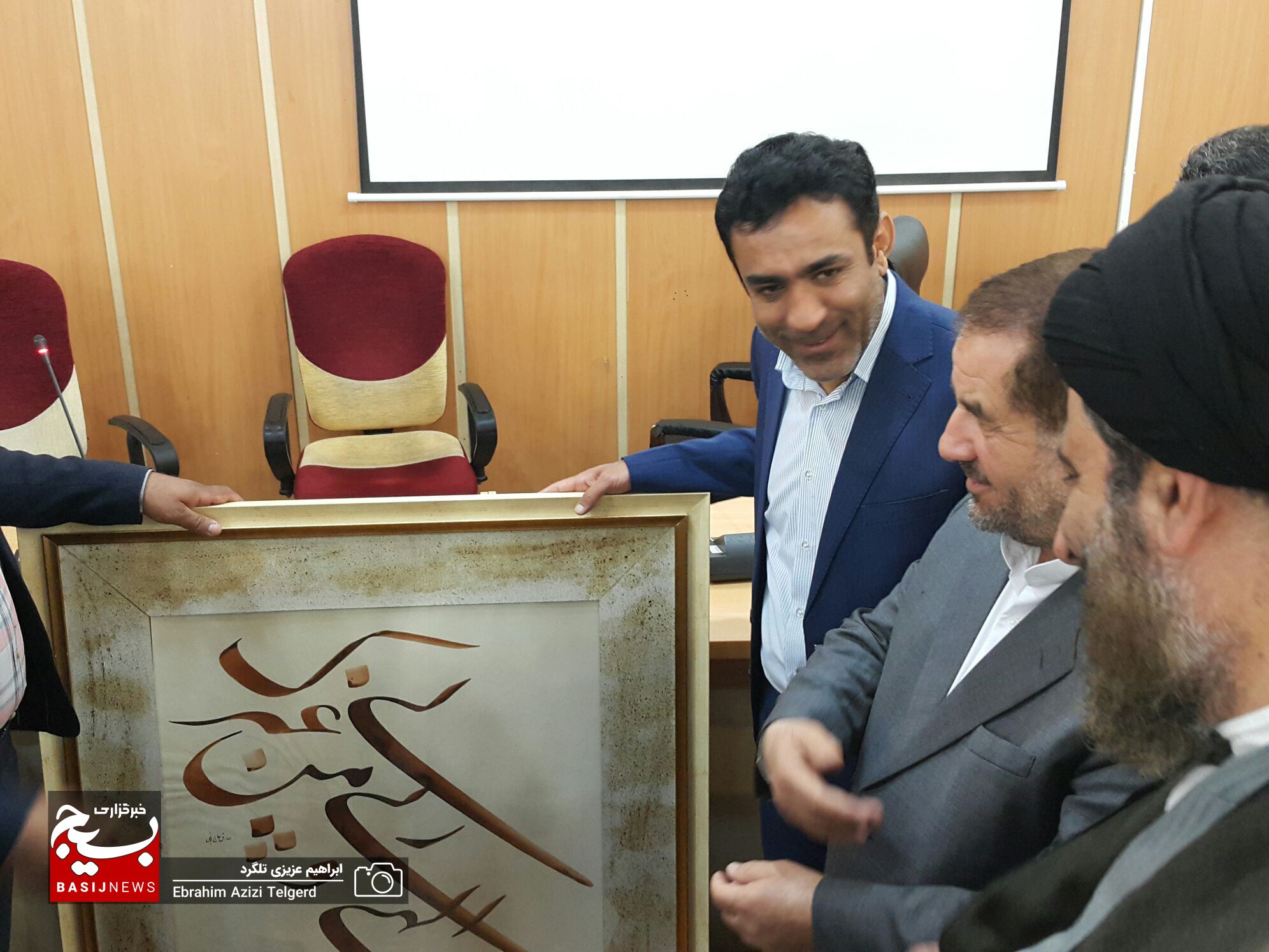 نشست صمیمی هنرمندان با استاندار کهگیلویه و بویراحمد
