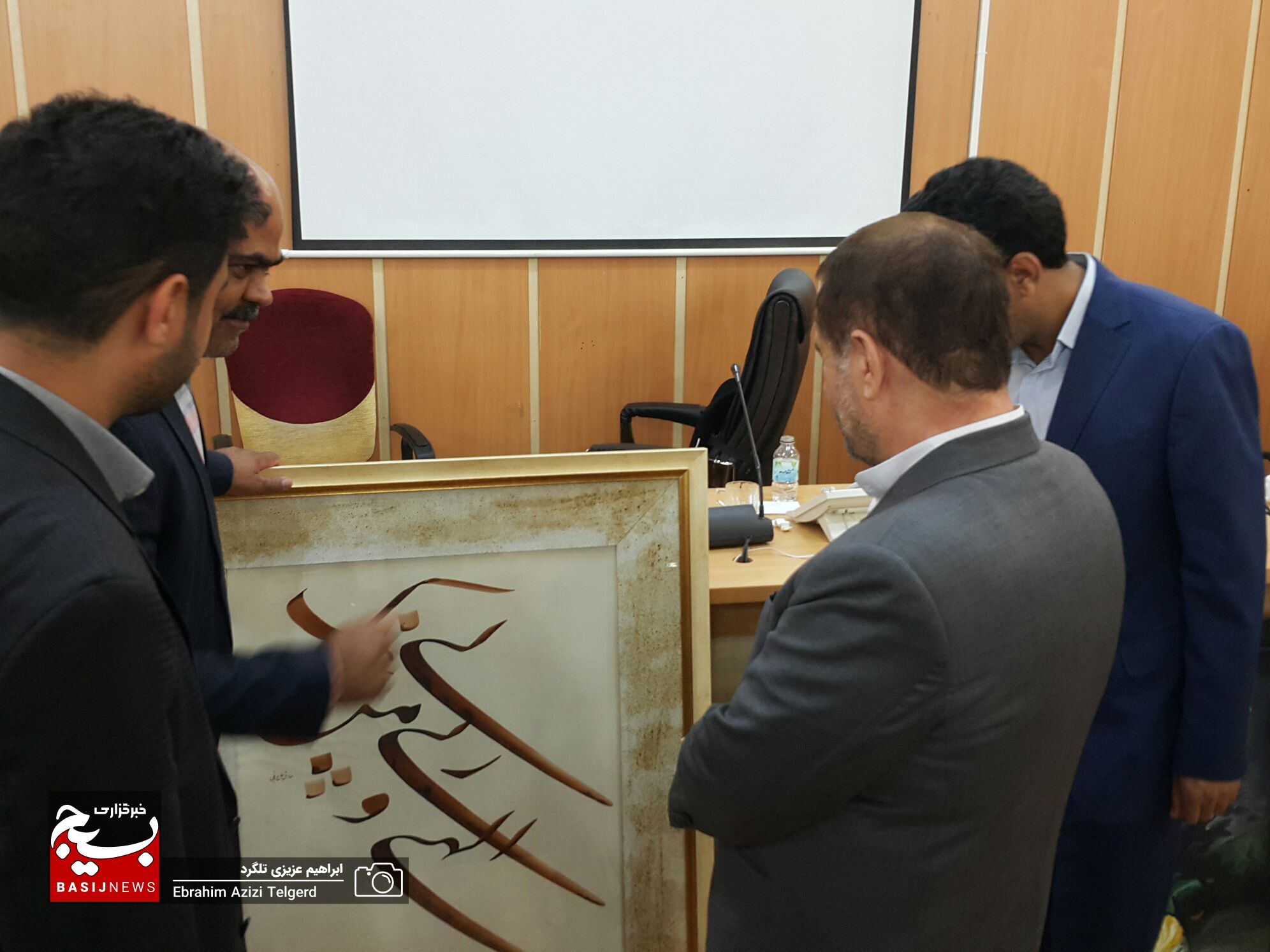 نشست صمیمی هنرمندان با استاندار کهگیلویه و بویراحمد