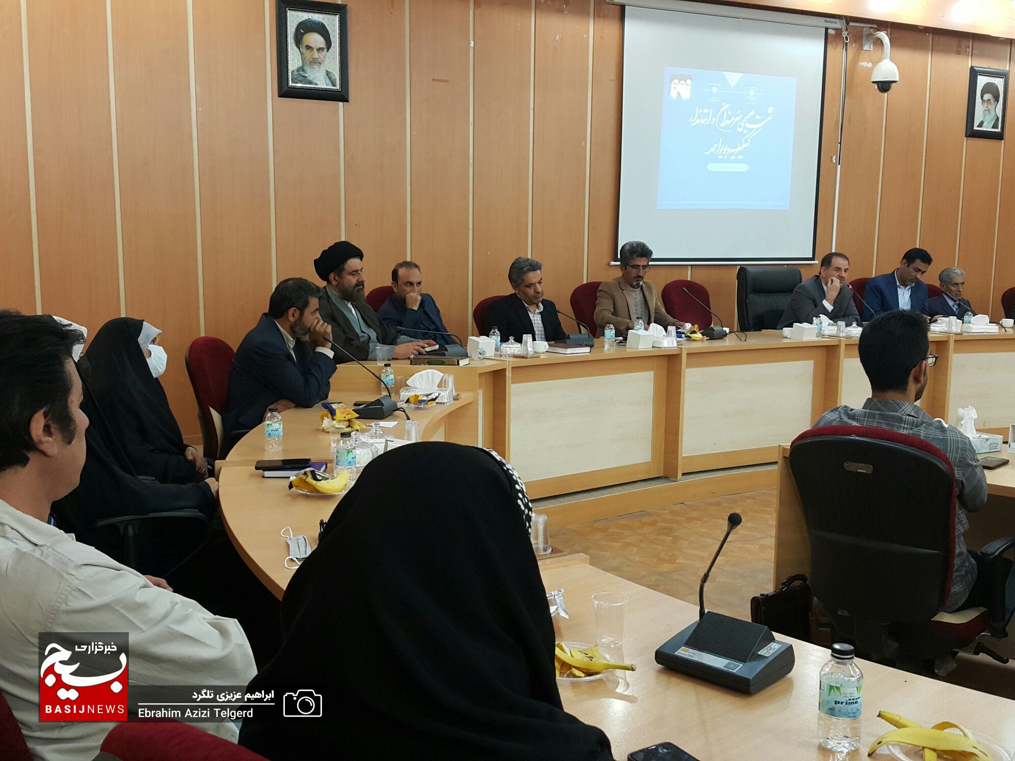 نشست صمیمی هنرمندان با استاندار کهگیلویه و بویراحمد