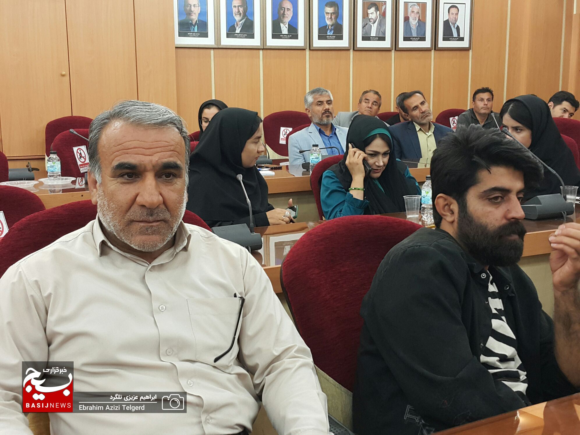 نشست صمیمی هنرمندان با استاندار کهگیلویه و بویراحمد