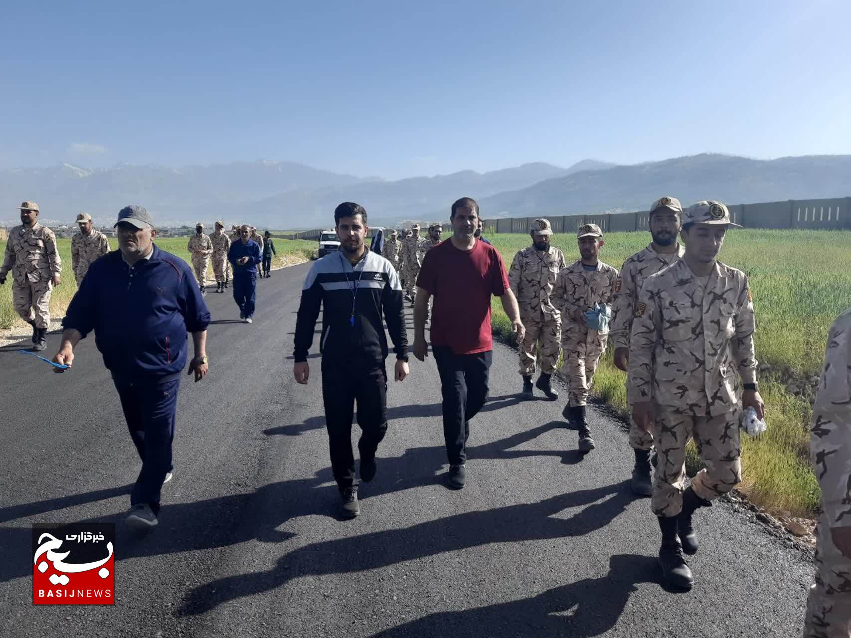 کوهپیمایی فرمانده و رزمندگان تیپ ۴۸ فتح در یاسوج کوهپیمایی فرمانده و رزمندگان تیپ ۴۸ فتح در یاسوج