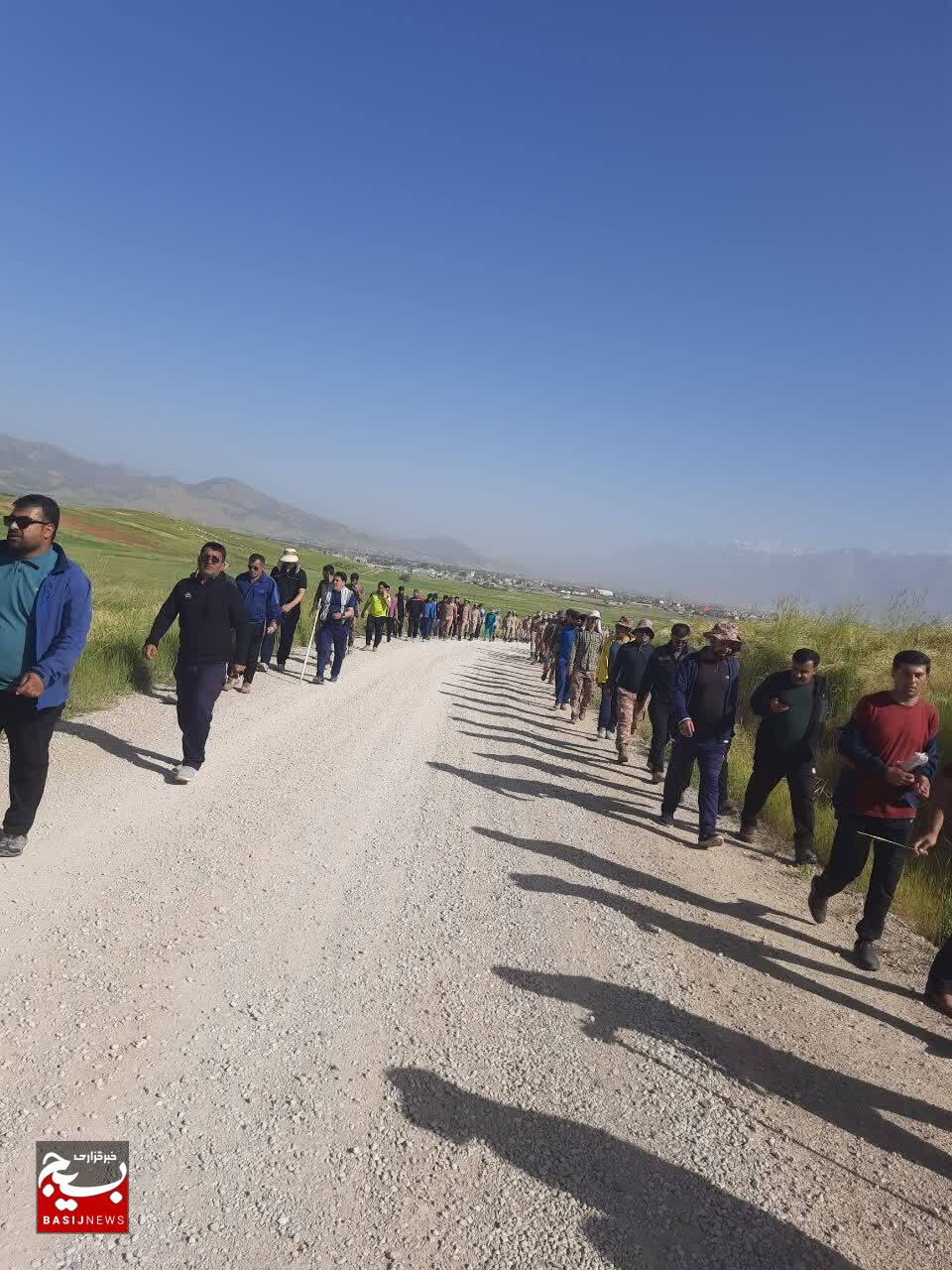 کوهپیمایی فرمانده و رزمندگان تیپ ۴۸ فتح در یاسوج کوهپیمایی فرمانده و رزمندگان تیپ ۴۸ فتح در یاسوج