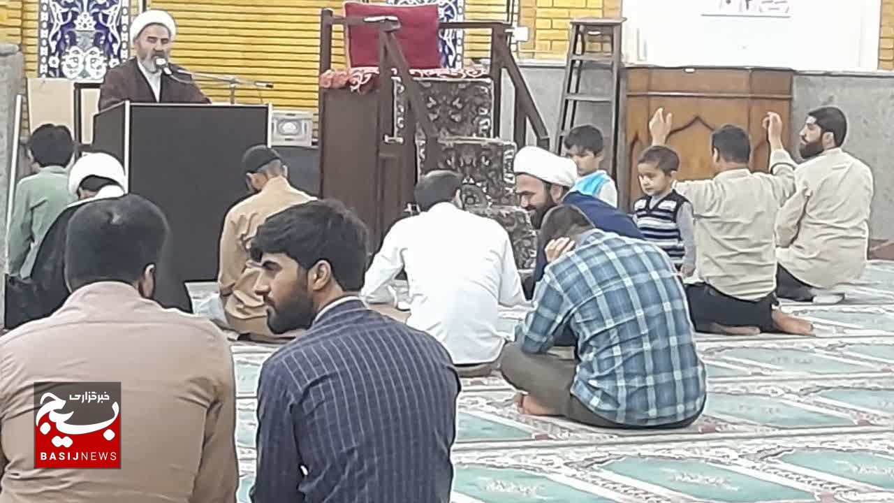 آیین معنوی شبی با شهدا در مسجد امیرالمؤمنین علیهالسلام شهرک مهدیه قم آیین معنوی شبی با شهدا در مسجد امیرالمؤمنین علیهالسلام شهرک مهدیه قم