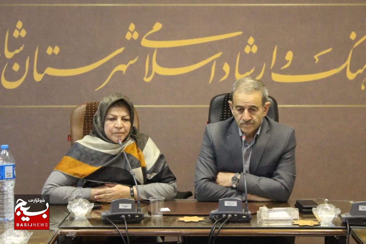 محل نفوذ فرقه تروریستی منافقین در مدارس و دانشگاه ها/روشنگری و جلوگیری از نفوذ در جامعه به همت انجمن نجات