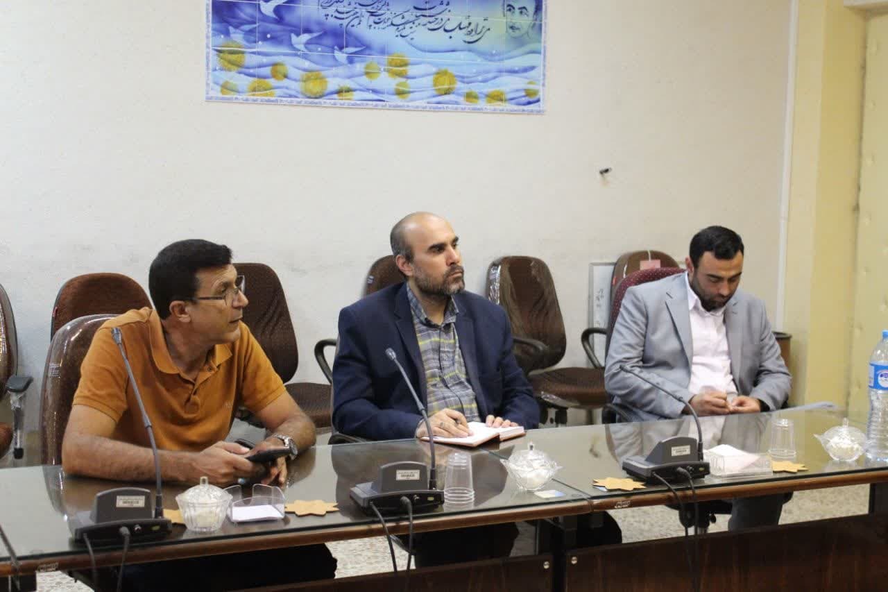 محل نفوذ فرقه تروریستی منافقین در مدارس و دانشگاه ها/روشنگری و جلوگیری از نفوذ در جامعه به همت انجمن نجات