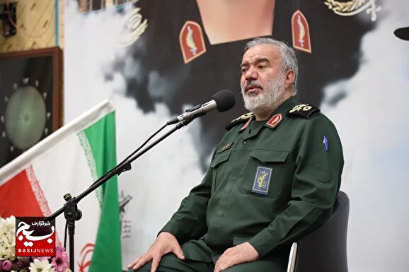 میدان اقتصادی را به ستون پنجم دشمن نسپاریم/ عدهای با اخلال در بازار مسکن به دنبال عدم پیشرفت کشور هستند میدان اقتصادی را به ستون پنجم دشمن نسپاریم/ عدهای با اخلال در بازار مسکن به دنبال عدم پیشرفت کشور هستند