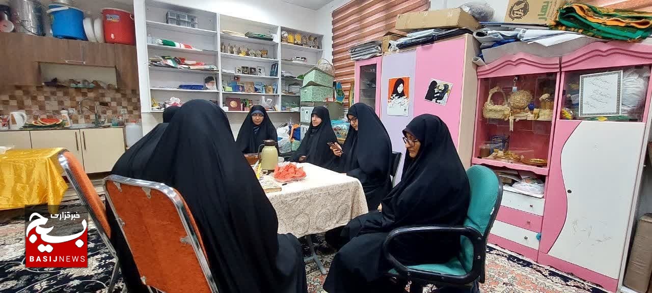 برگزاری جلسه سفیران مهر خواهران قم/ تأکید بر اقدامات ایجابی در عرصه امربهمعروف و نهی از منکر برگزاری جلسه سفیران مهر خواهران قم/ تأکید بر اقدامات ایجابی در عرصه امربهمعروف و نهی از منکر