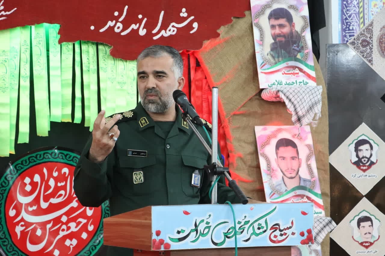 یادواره شهدا محفل تربیت فرزندان عاشورایی است / جهاد تبیین رمز پیروزی در جنگ شناختی خواهد بود یادواره شهدا محفل تربیت فرزندان عاشورایی است / جهاد تبیین رمز پیروزی در جنگ شناختی خواهد بود